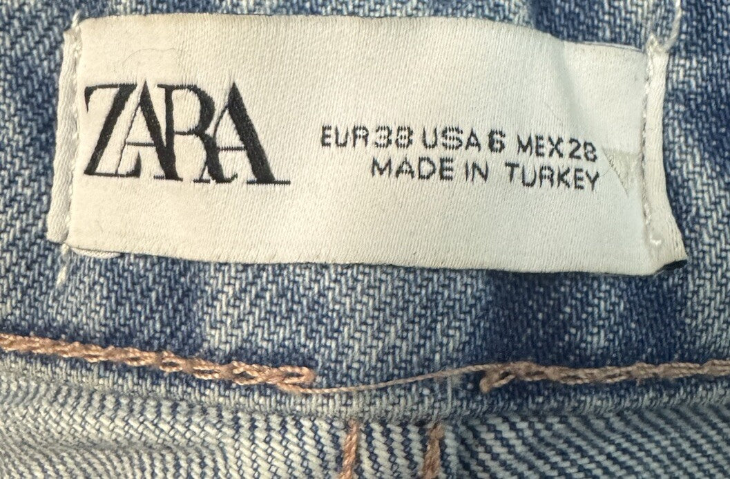 Zara Jeans Women's Size 6 Blue Denim Relaxed Tapered Distressed Destroyed Adult