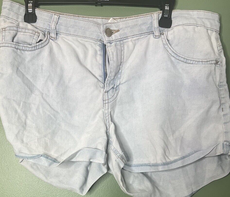 H&M Shorts Womens 12  Denim