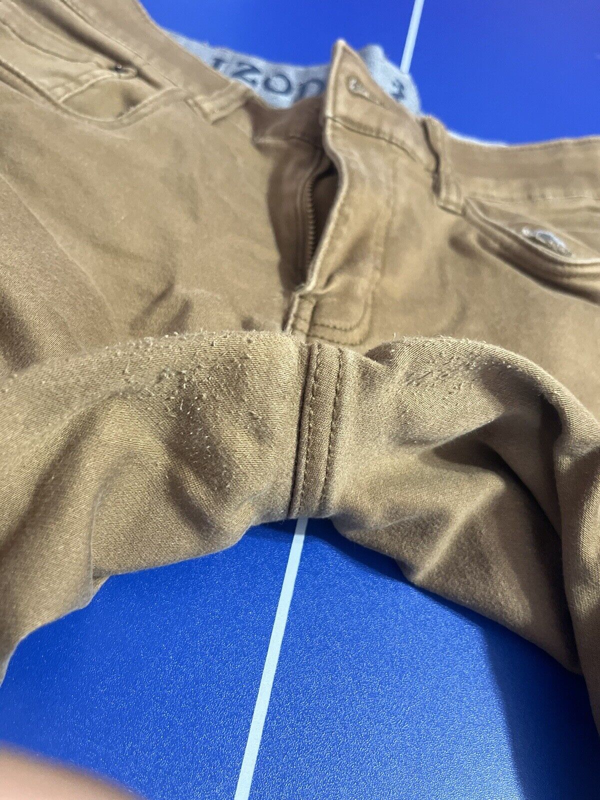 IZOD Men's Relaxed Fit Comfort Stretch Denim Jeans Vintage Khaki 32X34 NWT