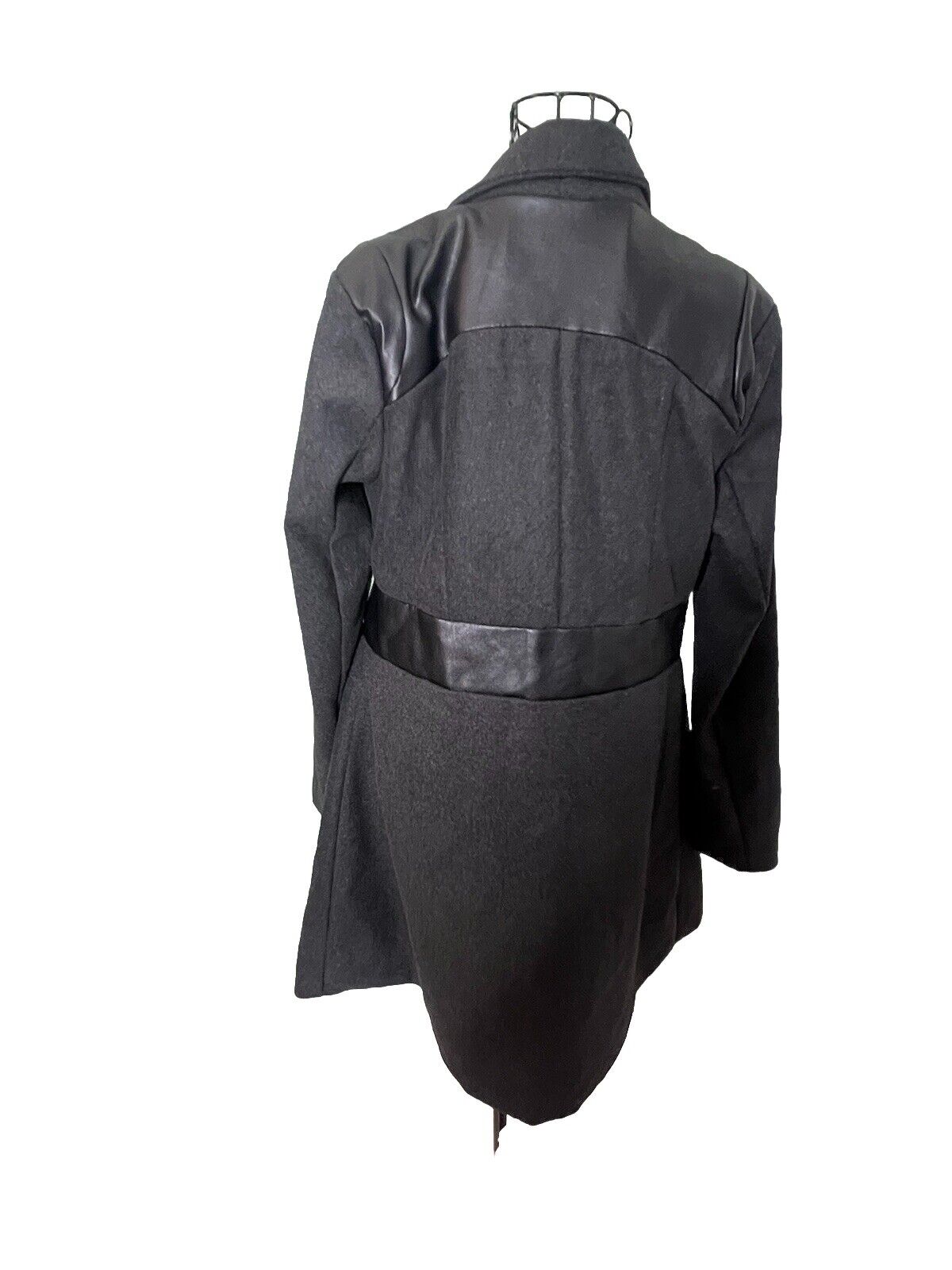 Women's Coat Size Medium  Gray