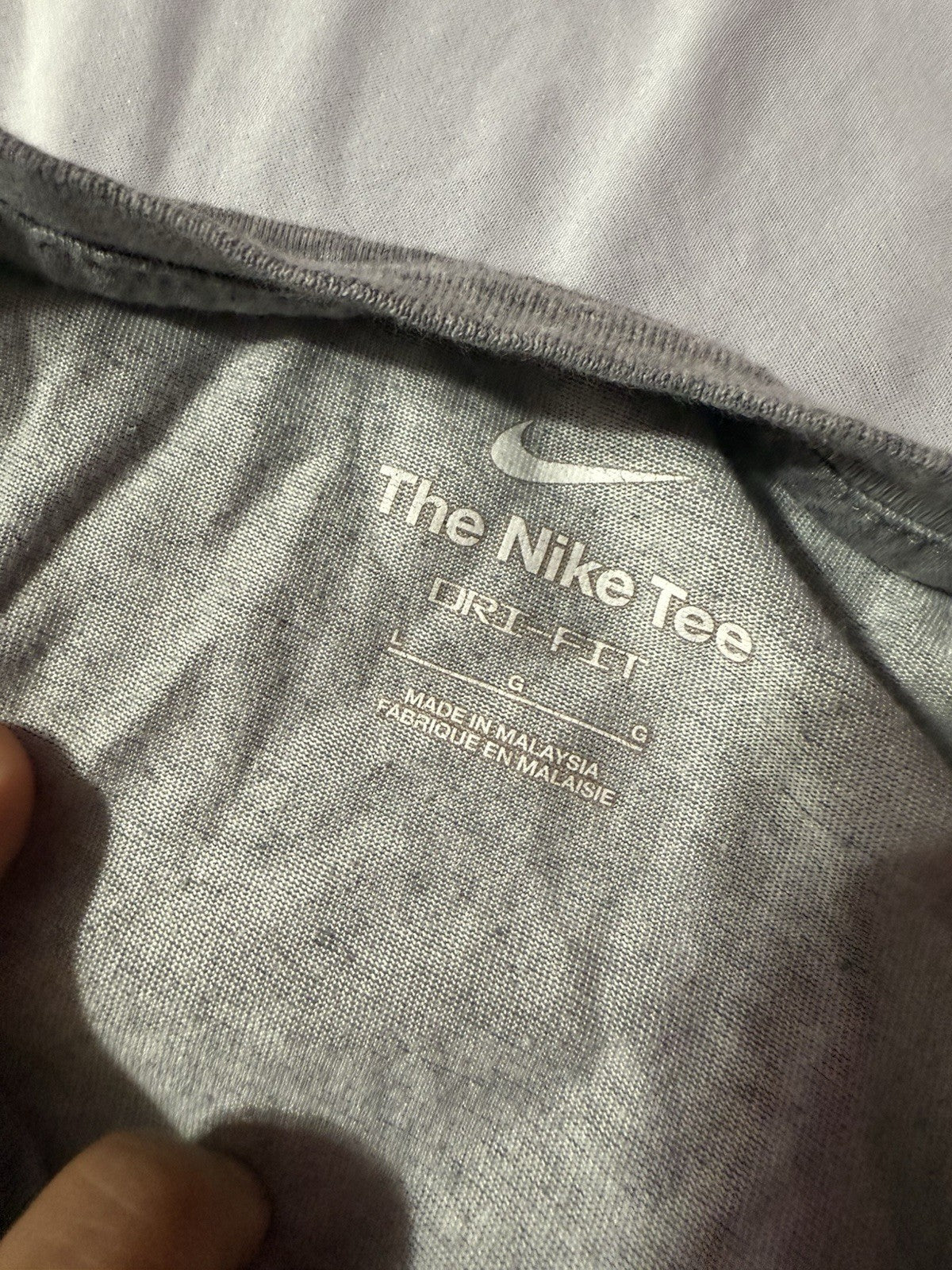 NIKE DRI FIT SHIRT MEN'S SIZE LARGE GRAY