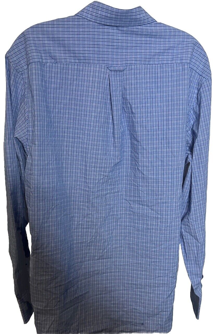 IZOD Men’s Long Sleeve Button Down Size Medium