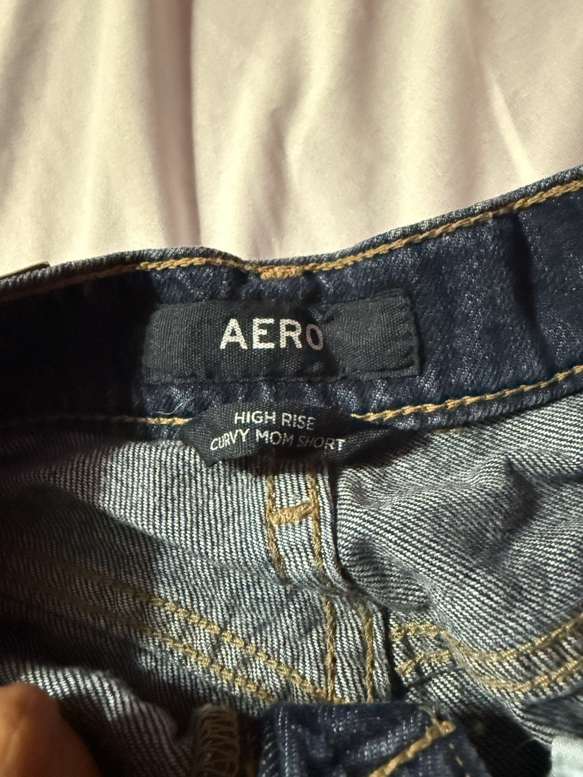 Aero High Rise Curvy Mom Shorts Womens Size 000 Distressed Cuffed Blue Denim New