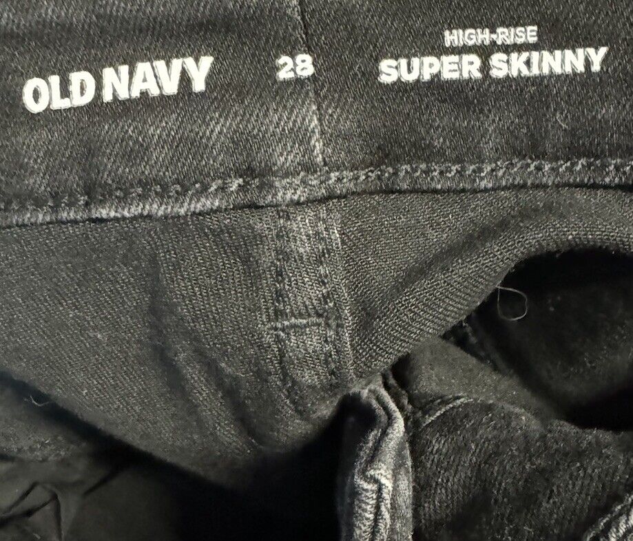 Old Navy Rockstar High Rise Super Skinny Jeans, Size 28
