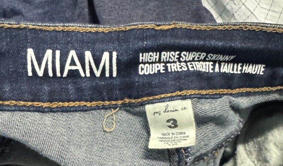 Miami High Rise Skinny Jeans Size 3 Juniors Dark Wash Blue Denim