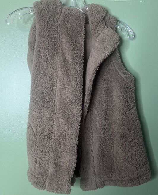 Koolaburra by UGG Brushed Back Sherpa Cozy Vest Walnut, XS