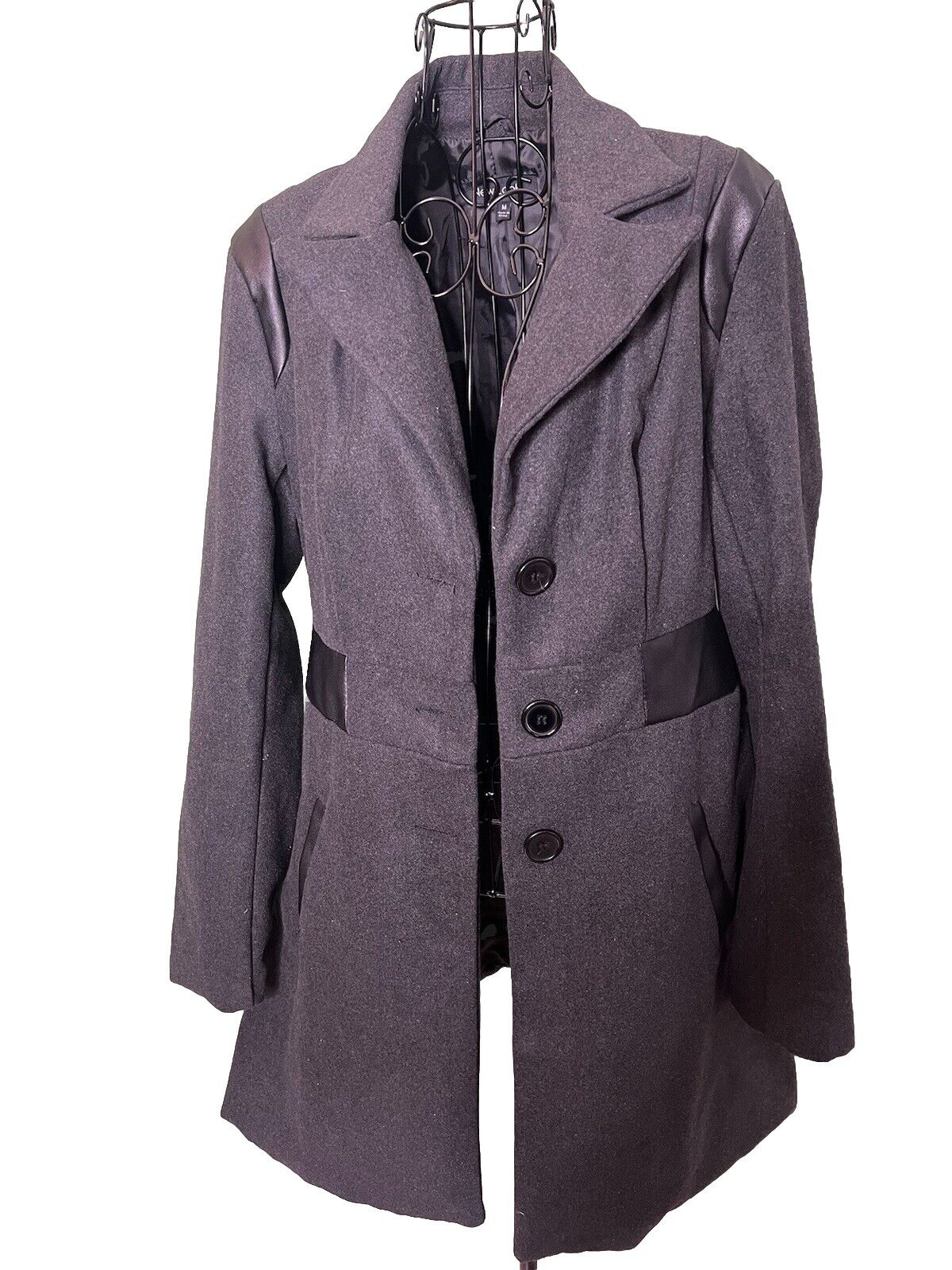 Women's Coat Size Medium  Gray