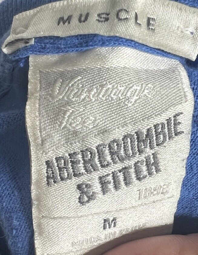 abercrombie fitch t shirt men medium  Muscle Cut T Shirt