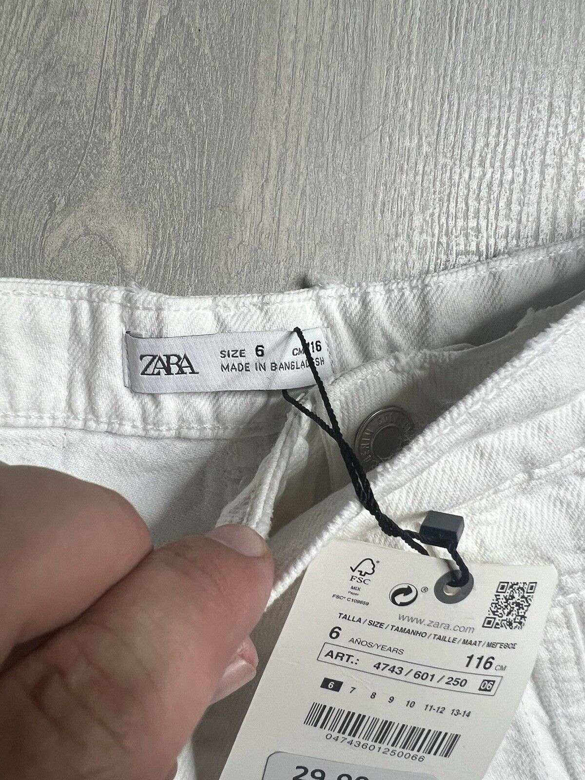 NWT ZARA Shorts White Denim Blend  Size 6