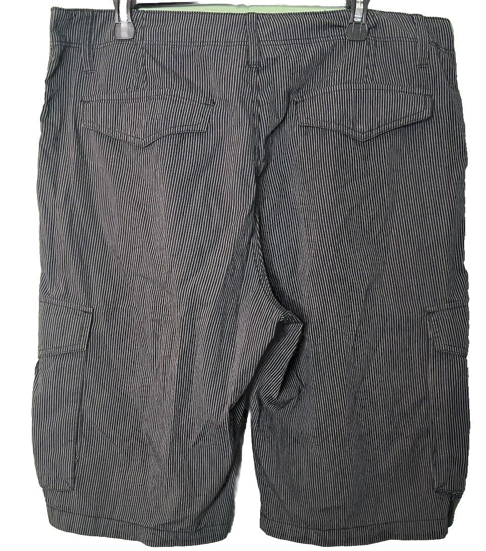 DKNY Cargo Shorts Pockets Cotton Flat Sz 36  Inseam 9.5”