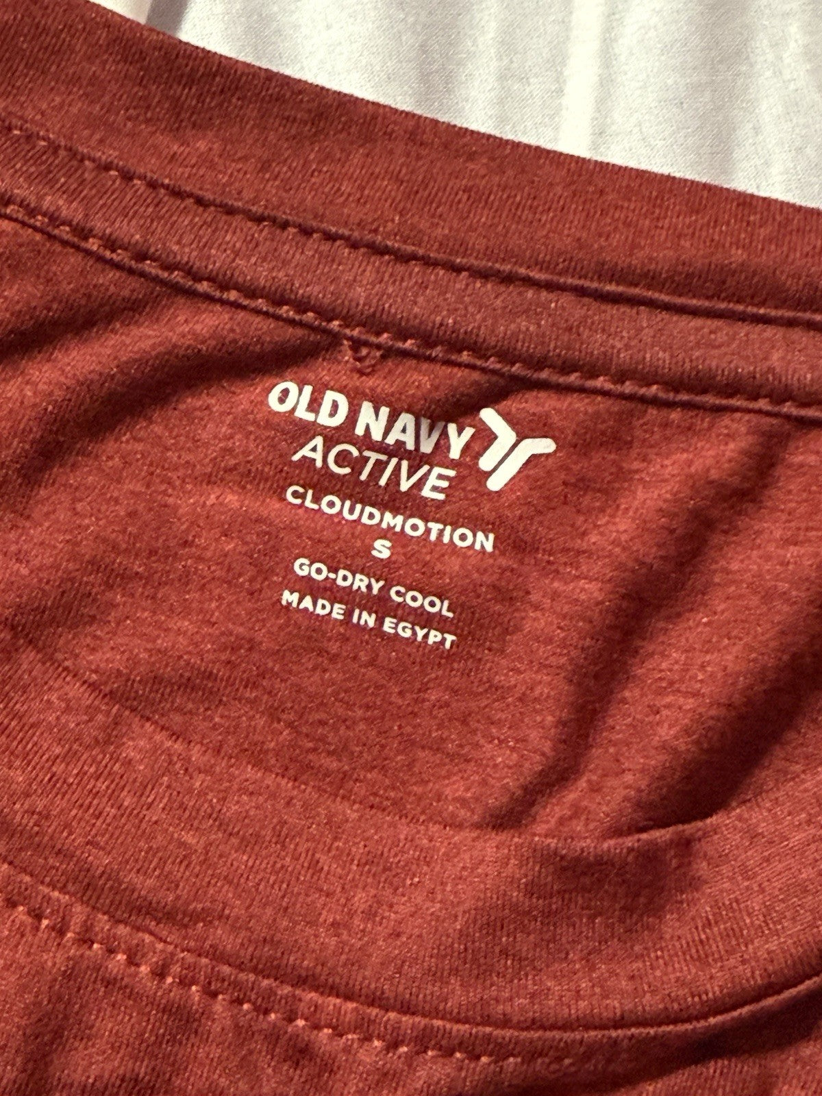 Old Navy Men Active Red T Shirt Size S