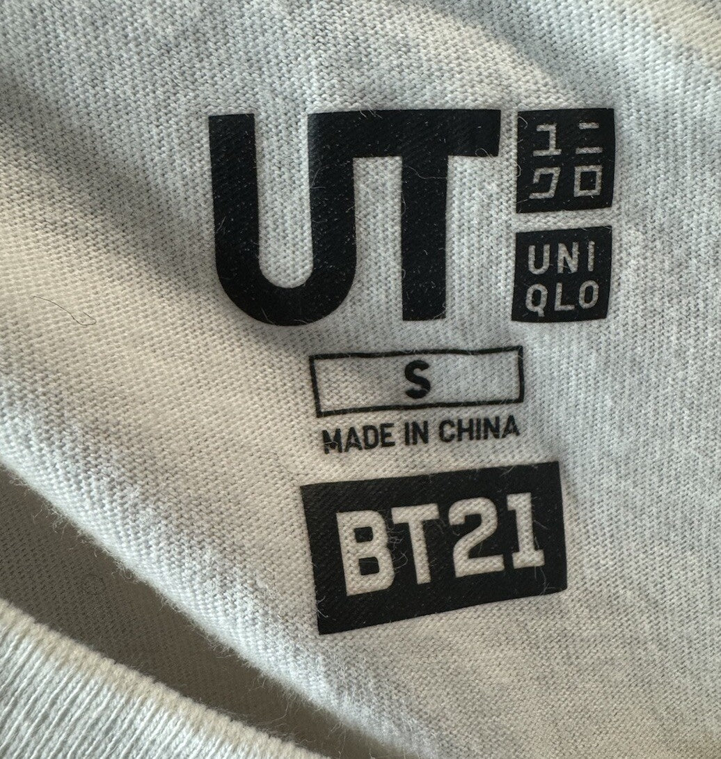 Uniqlo Shirt size Small