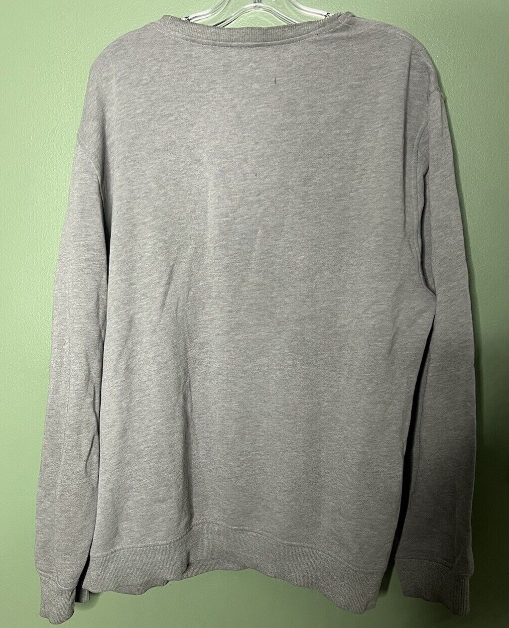 IZOD Sweater Size XL/ Some Wear And Tear Make An Offer