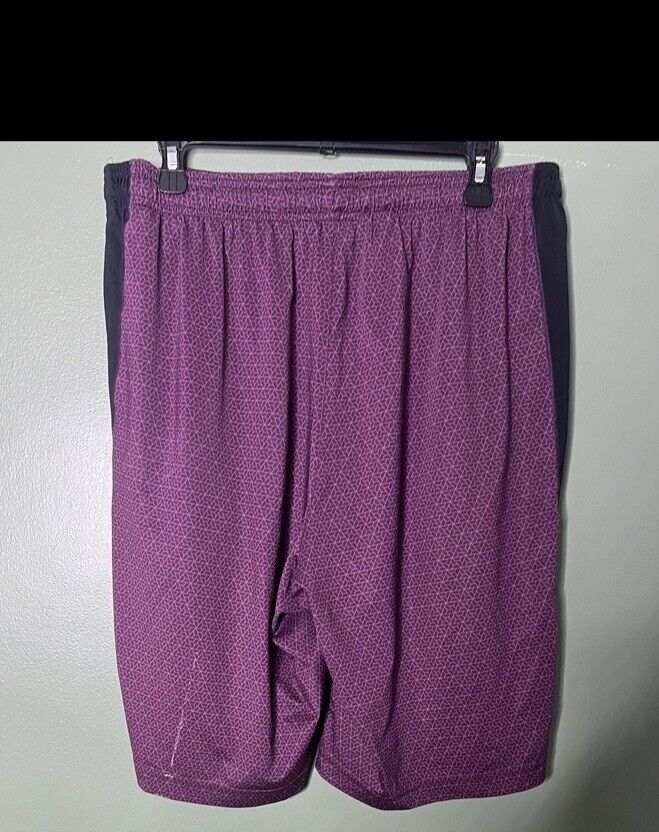 Mens Under Armour Gym Athletic Logo Shorts Large/ Some Stains Wear And Tear