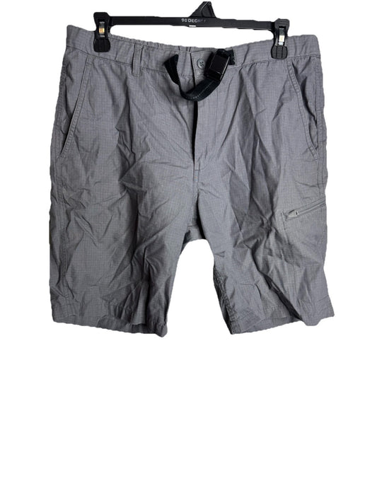 Uniqlo Chino Shorts Men's Size Medium M 30-33 Pocket