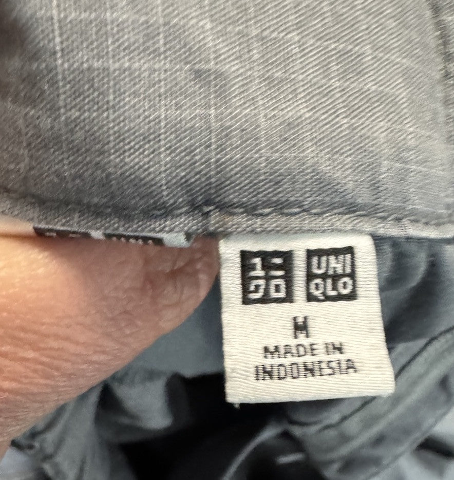 Uniqlo Chino Shorts Men's Size Medium M 30-33 Pocket
