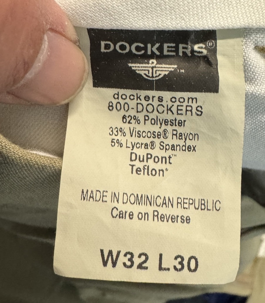 Men Dockers Flat Front Relaxed Fit 33x30 Pants